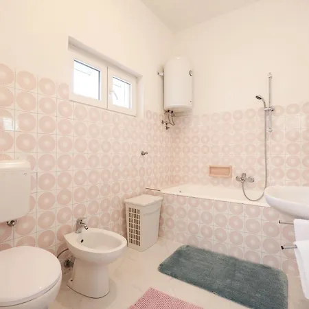 One Bedroom Dragica * Zara